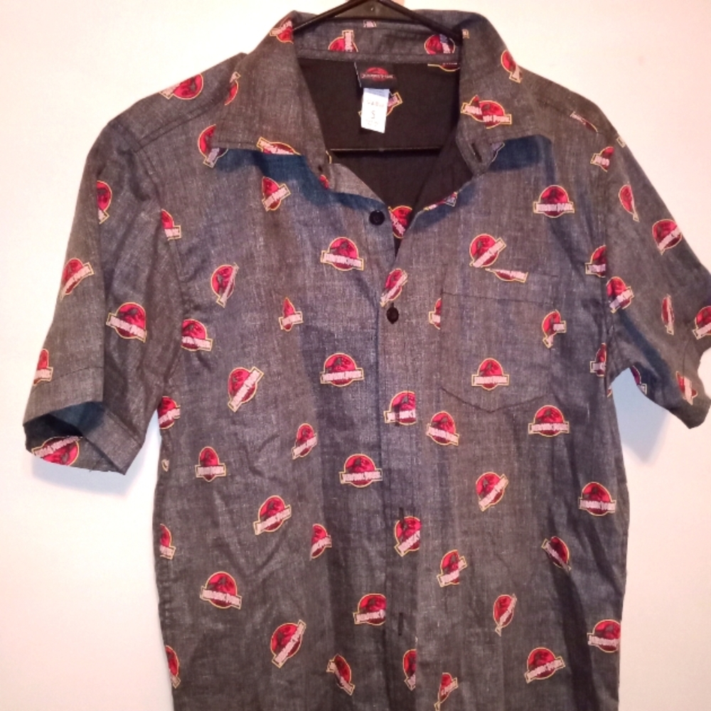 Button UpJurassic Park dress shirt.